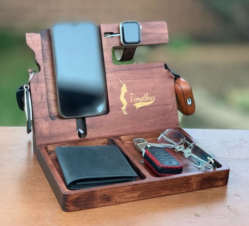 wooden docking station for men's belongings