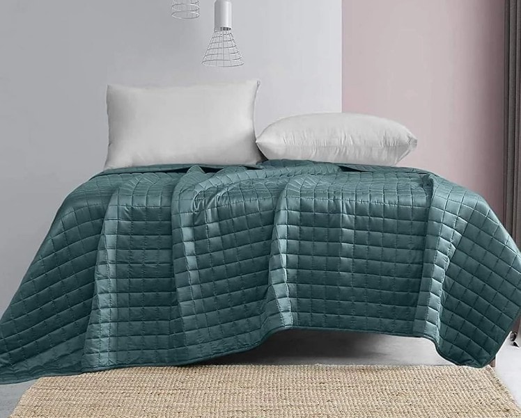 Green weighted blanket